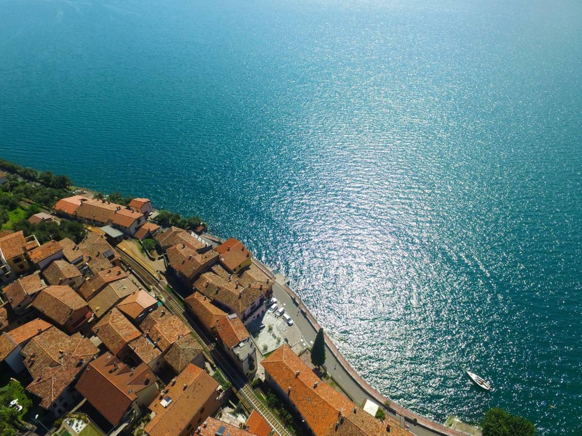 Casa Vacanze Dalia マローネ エクステリア 写真