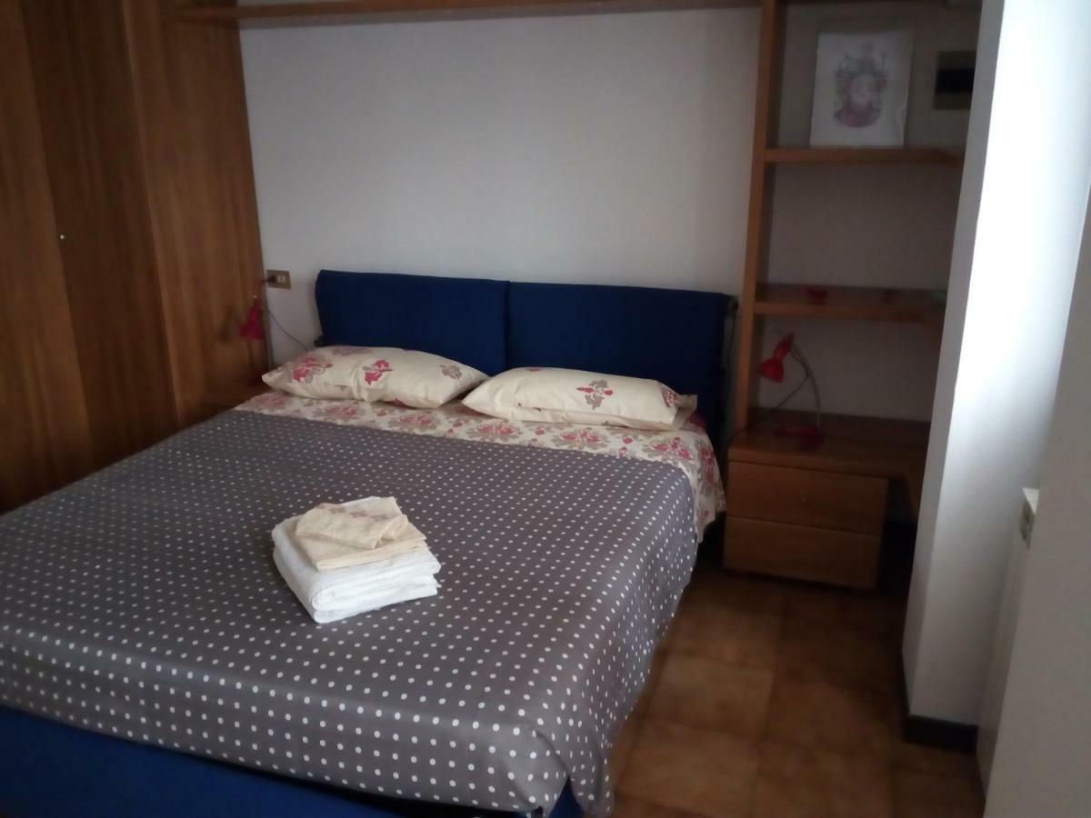 Casa Vacanze Dalia マローネ エクステリア 写真